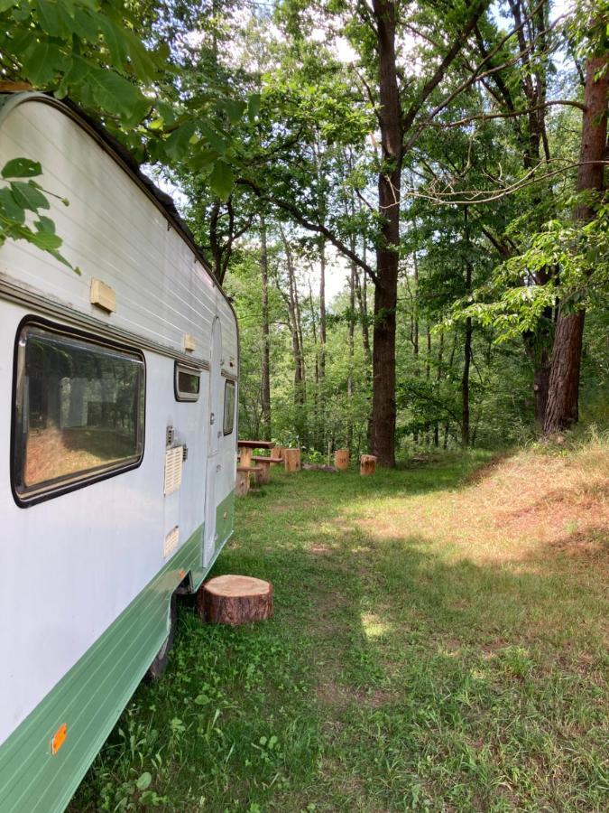 Karavan Na Louce Volenice  エクステリア 写真
